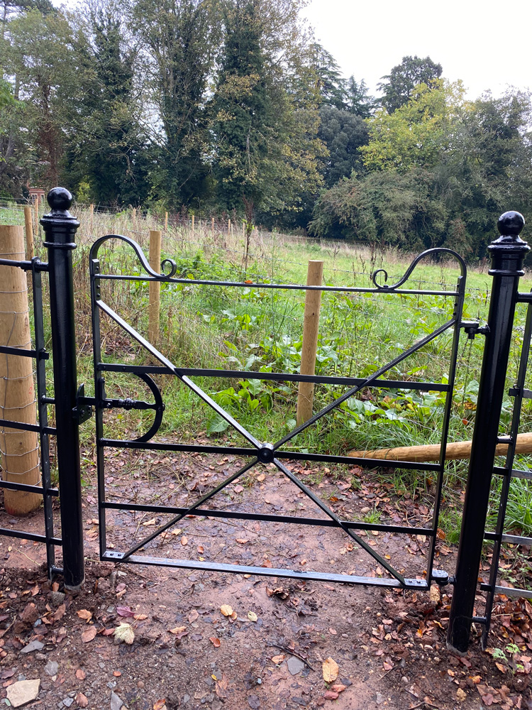 5 Bar Parkland Gates